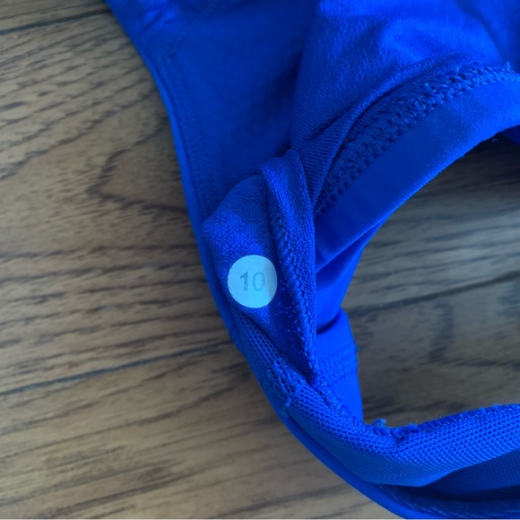 Lululemon bra - Picture 2 of 3